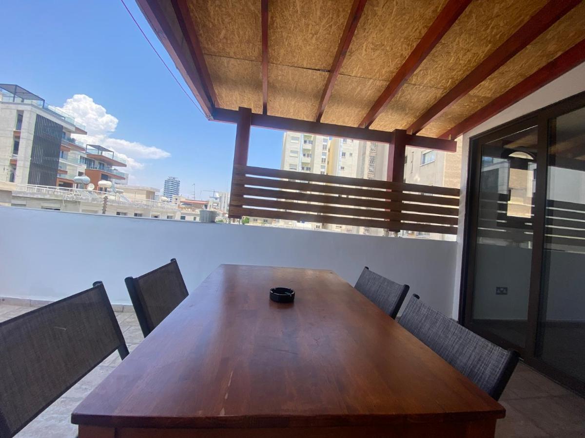 Philip Spacious Apartment Лимасол Екстериор снимка