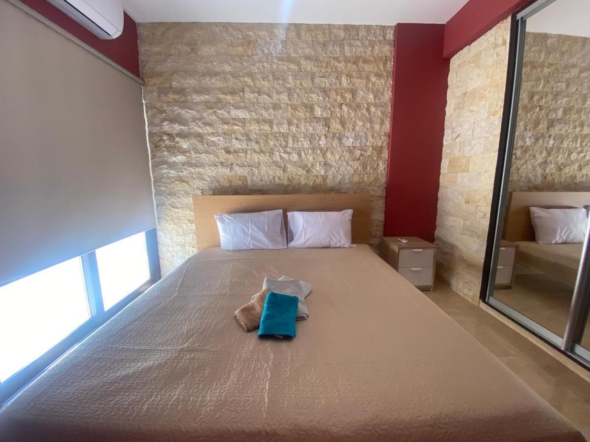Philip Spacious Apartment Лимасол Екстериор снимка