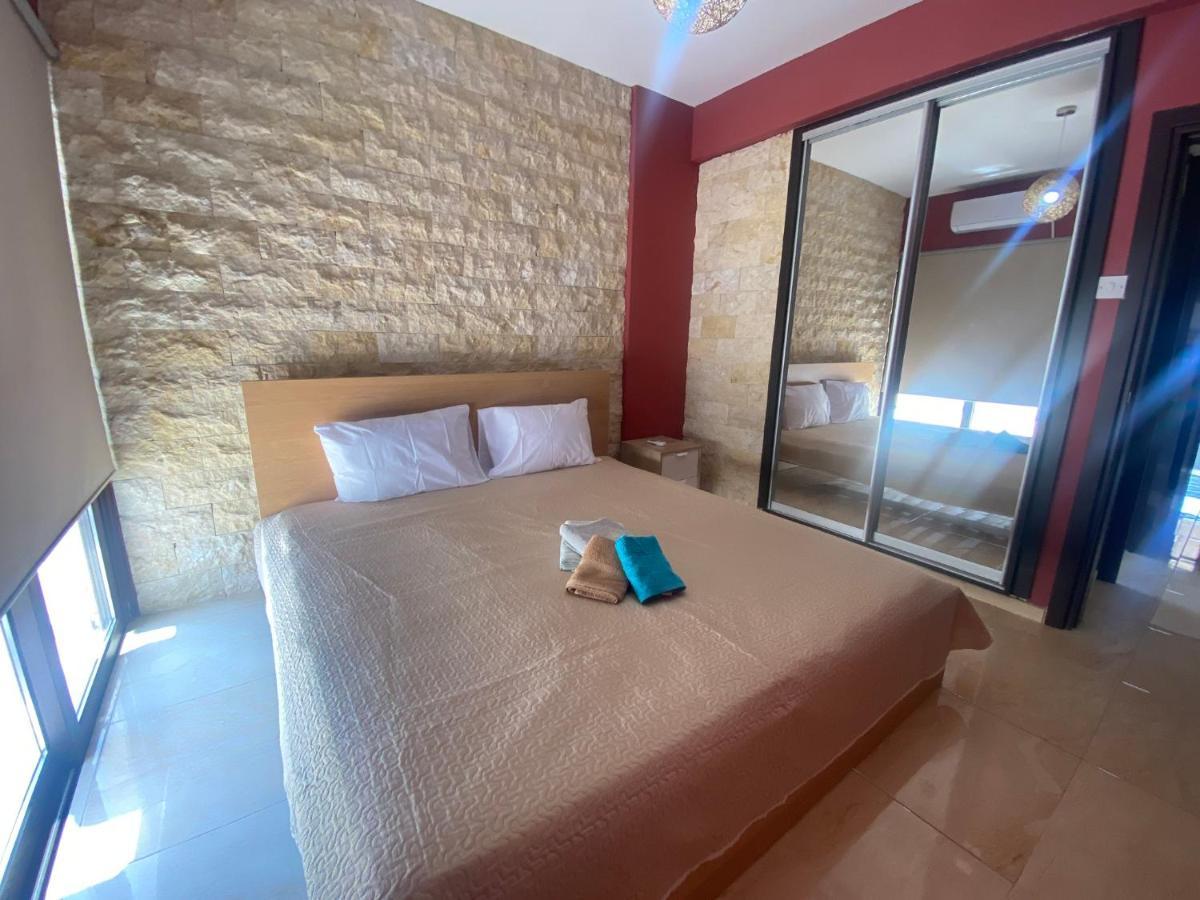 Philip Spacious Apartment Лимасол Екстериор снимка